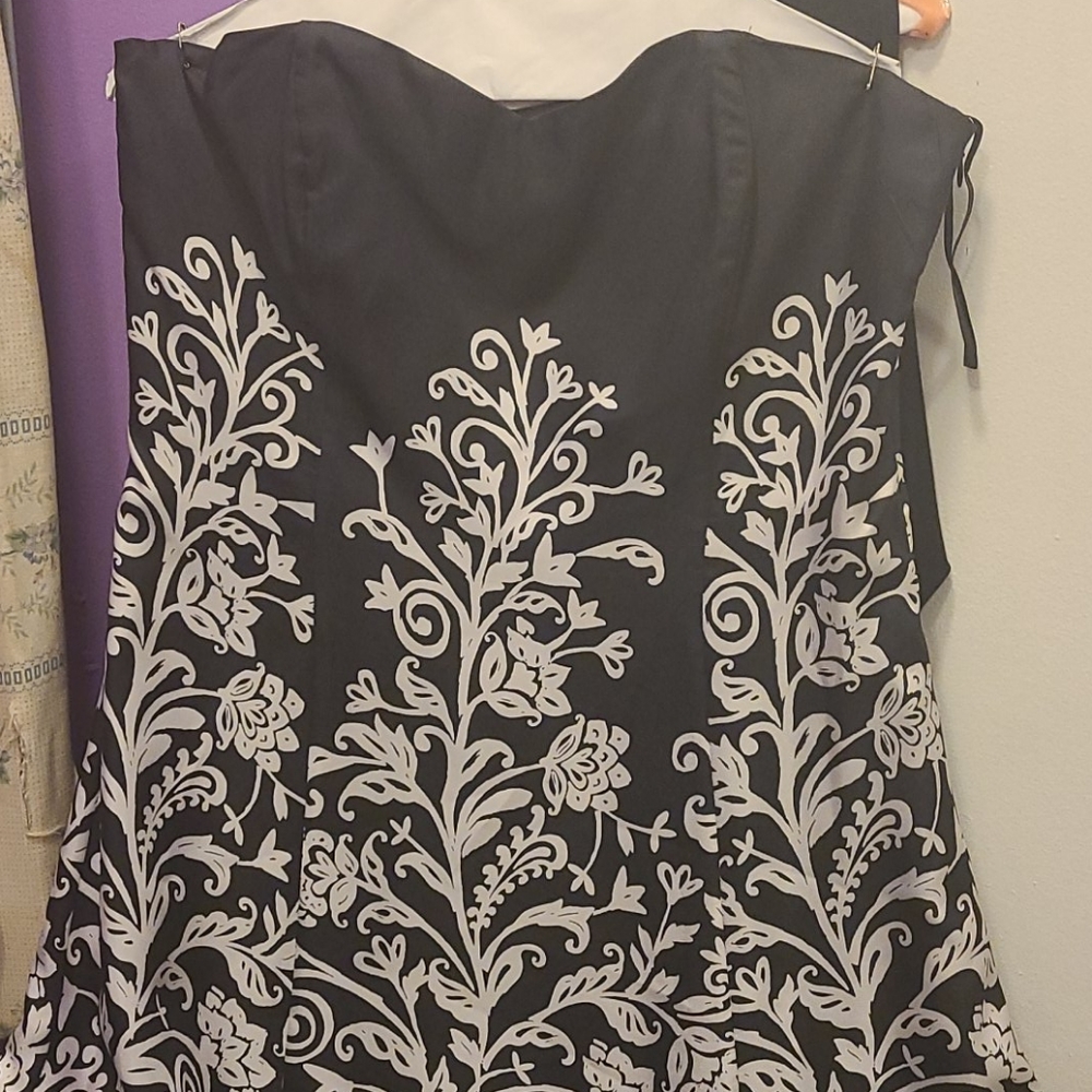Strapless dress